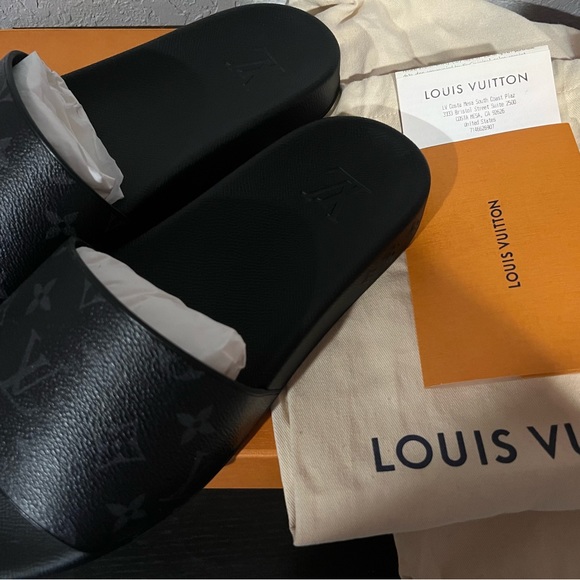 - SOLD Brand New Louis Vuitton Waterfront mules (eclipse) - Picture 1 of 6